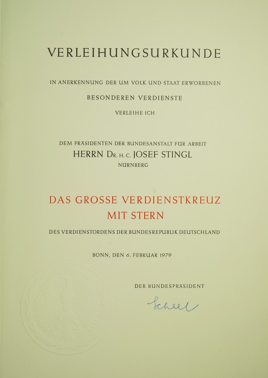 Urkunde aus dem Besitz des Dr. rer. publ. h.c. Josef Stingl.